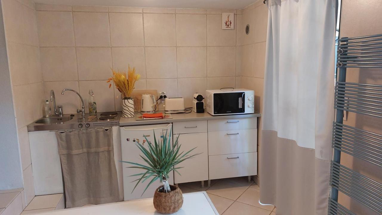 Studio Independant Pres Du Centre Ville Ним Экстерьер фото